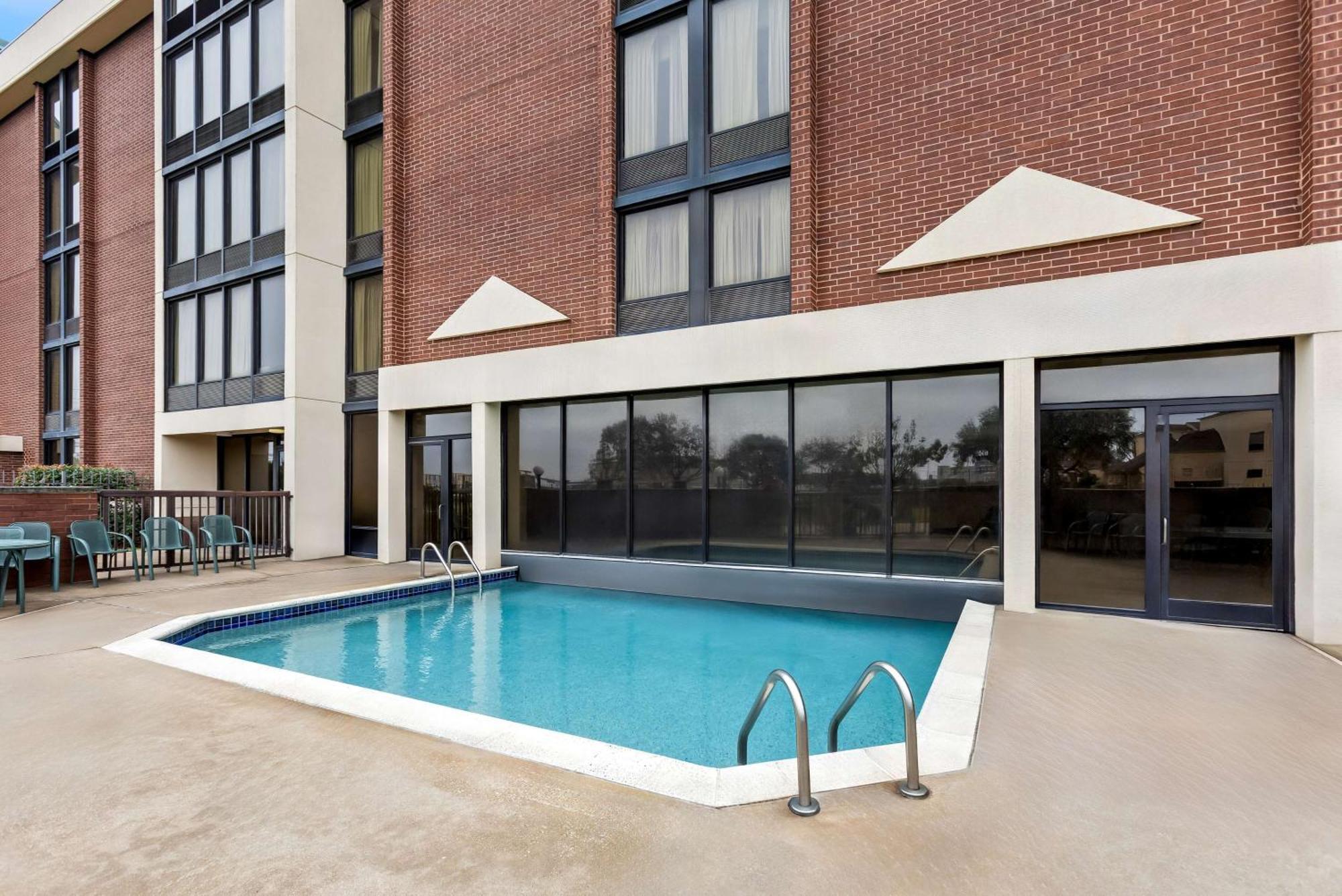 Sonesta Essential Houston Hobby Airport Otel Dış mekan fotoğraf